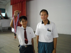 Yong Yong Jian dan jurulatih En. Lim Hock Hoo 